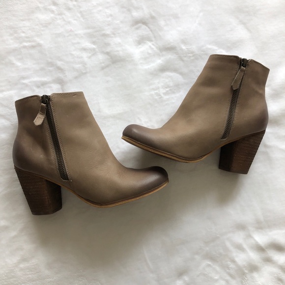 bp Shoes | Bp Trolley Leather Booties Grey 75 | Poshmark